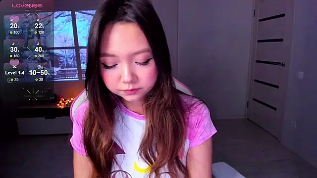 Fluffy Rose online show from November 22, 2025, 12:43 am