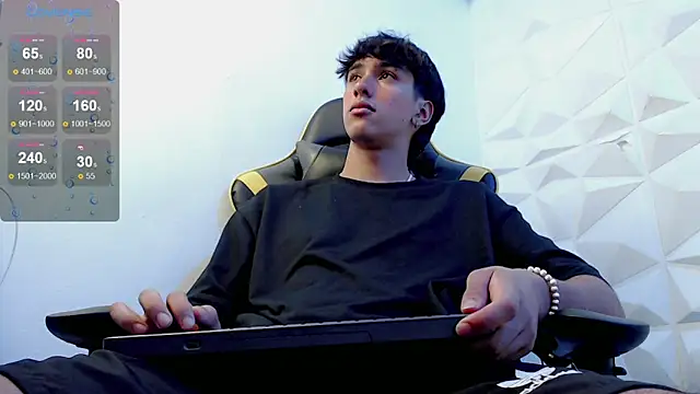 Snapshot of Jake_tripp chatting on March 9, 2025, 5:22 am Jake tripp online show from March 9, 2025, 5:22 am