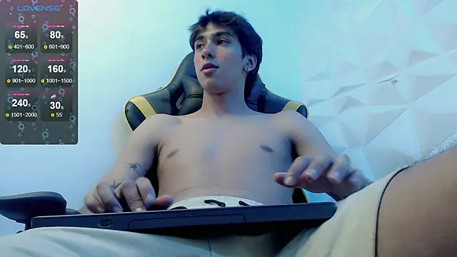 Snapshot of Jake_tripp chatting on February 5, 2025, 6:45 am Jake tripp online show from February 5, 2025, 6:45 am