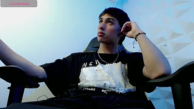 Snapshot of Jake_tripp chatting on December 24, 2024, 9:00 pm Jake tripp online show from December 24, 2024, 9:00 pm