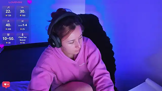 Snapshot of bonnie_moon_ chatting on March 23, 2026, 6:08 pm bonnie moon online show from March 23, 2026, 6:08 pm