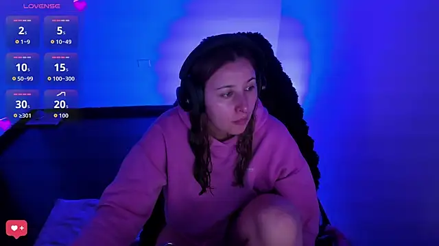 Snapshot of bonnie_moon_ chatting on March 26, 2026, 4:27 pm bonnie moon online show from March 26, 2026, 4:27 pm