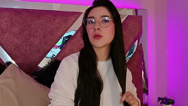 Susa1userma  online show from April 8, 2026, 11:33 am