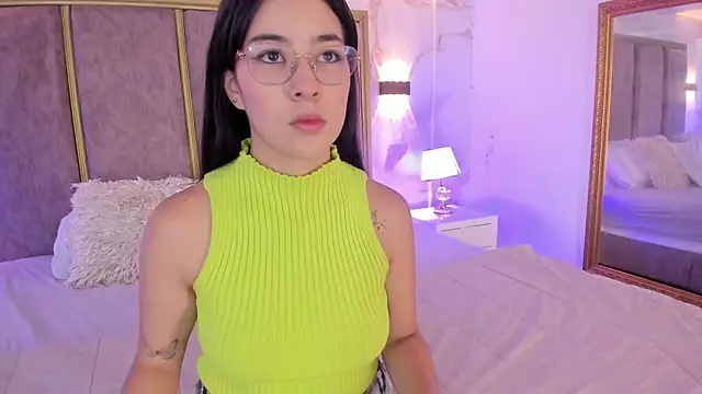Susa1userma  online show from June 7, 2026, 1:16 pm