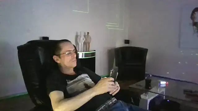 Snapshot of Minm666 chatting on March 2, 2025, 10:13 pm Minm666 online show from March 2, 2025, 10:13 pm