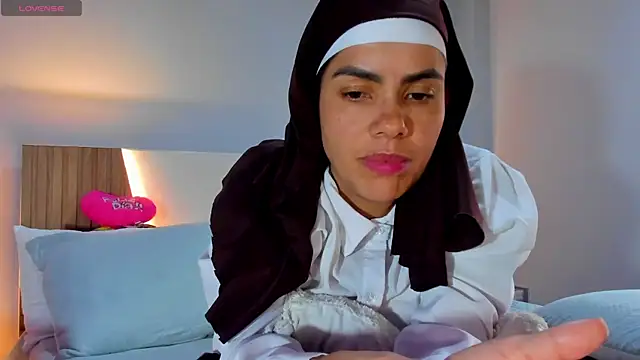 Snapshot of ClaraMariaMon chatting on March 15, 2025, 7:59 pm ClaraMariaMon online show from March 15, 2025, 7:59 pm