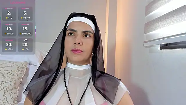 Snapshot of ClaraMariaMon chatting on December 3, 2025, 6:18 pm ClaraMariaMon online show from December 3, 2025, 6:18 pm