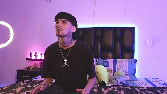 Snapshot of Brutal_Sex_Fucking chatting on October 24, 2025, 9:47 pm Brutal Sex Fucking online show from October 24, 2025, 9:47 pm