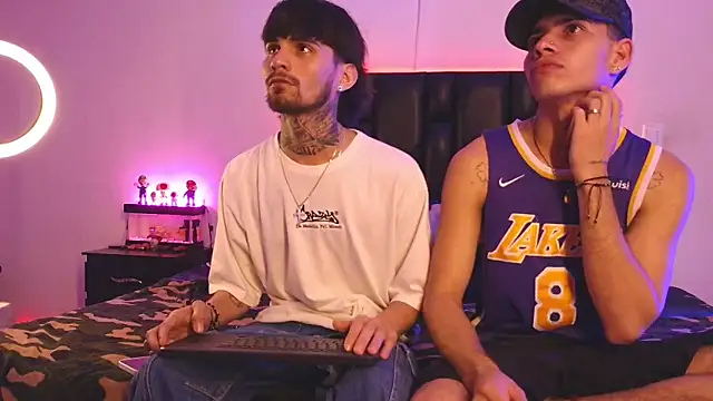 Snapshot of Brutal_Sex_Fucking chatting on November 6, 2025, 6:17 am Brutal Sex Fucking online show from November 6, 2025, 6:17 am