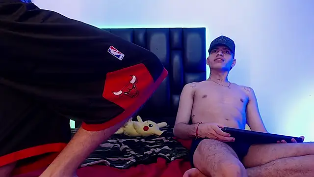 Snapshot of Brutal_Sex_Fucking chatting on February 28, 2025, 11:56 pm Brutal Sex Fucking online show from February 28, 2025, 11:56 pm