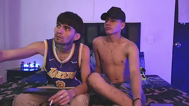 Snapshot of Brutal_Sex_Fucking chatting on September 24, 2025, 11:43 pm Brutal Sex Fucking online show from September 24, 2025, 11:43 pm