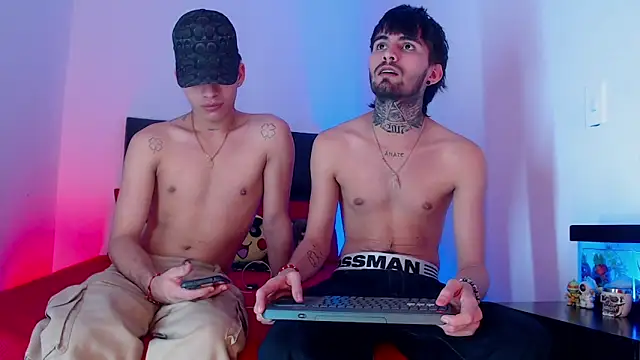 Snapshot of Brutal_Sex_Fucking chatting on January 13, 2025, 9:52 pm Brutal Sex Fucking online show from January 13, 2025, 9:52 pm