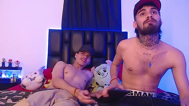 Snapshot of Brutal_Sex_Fucking chatting on March 19, 2025, 11:47 pm Brutal Sex Fucking online show from March 19, 2025, 11:47 pm