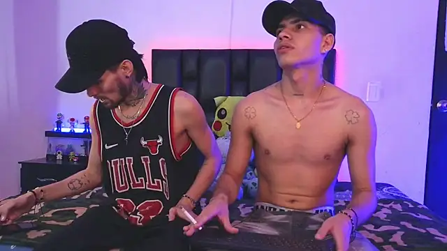 Snapshot of Brutal_Sex_Fucking chatting on October 17, 2025, 10:55 pm Brutal Sex Fucking online show from October 17, 2025, 10:55 pm