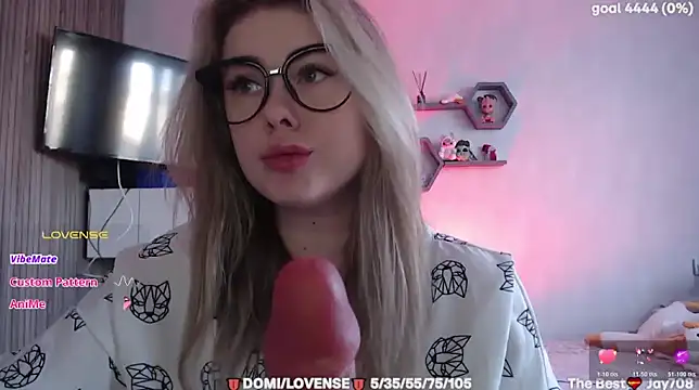 Snapshot of SuchCute chatting on February 21, 2026, 3:52 am SuchCute online show from February 21, 2026, 3:52 am