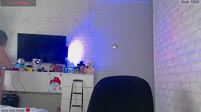 Snapshot of SuchCute chatting on March 23, 2025, 2:04 am SuchCute online show from March 23, 2025, 2:04 am
