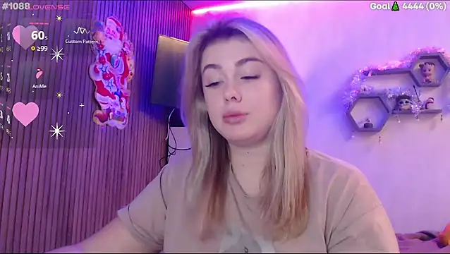 SuchCute online show from January 10, 2026, 2:51 am