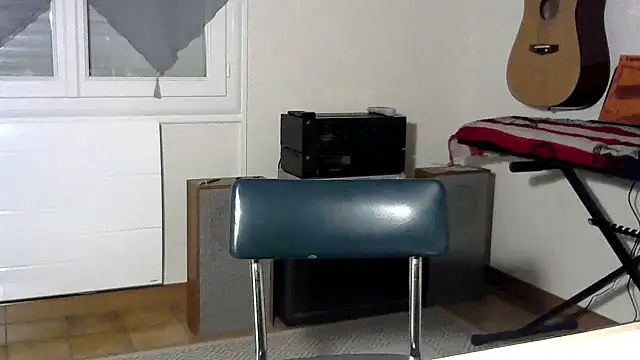 Snapshot of pikachu161616 chatting on December 8, 2024, 10:19 am pikachu161616 online show from December 8, 2024, 10:19 am