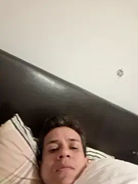 Snapshot of Tulio_maravilha12 chatting on March 1, 2026, 10:04 am Tulio maravilha12 online show from March 1, 2026, 10:04 am