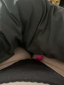 honeyyy24 online show from March 13, 2025, 6:12 pm