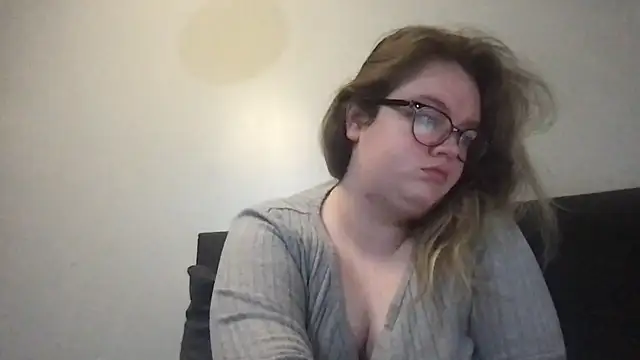 honeyyy24 online show from November 27, 2025, 10:48 am