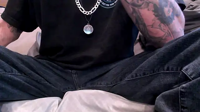 JohnnyKorrupt  online show from November 4, 2025, 8:29 am