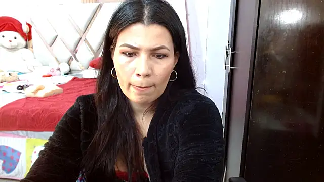 nahomi star model online show from May 23, 2026, 2:43 am