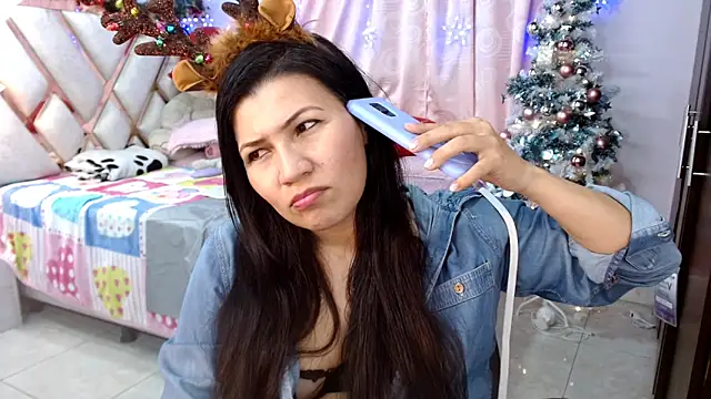 nahomi star model online show from January 8, 2025, 3:08 am