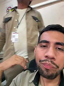 Snapshot of EnriquePersian197 chatting on March 15, 2025, 12:25 am EnriquePersian197 online show from March 15, 2025, 12:25 am