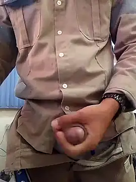 Snapshot of EnriquePersian197 chatting on February 17, 2025, 2:06 pm EnriquePersian197 online show from February 17, 2025, 2:06 pm