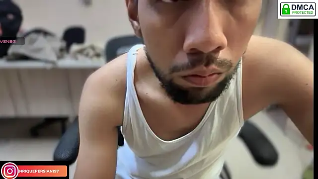 Snapshot of EnriquePersian197 chatting on April 4, 2026, 5:58 am EnriquePersian197 online show from April 4, 2026, 5:58 am