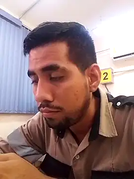 Snapshot of EnriquePersian197 chatting on February 24, 2025, 2:26 pm EnriquePersian197 online show from February 24, 2025, 2:26 pm