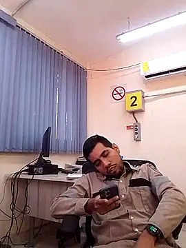 Snapshot of EnriquePersian197 chatting on March 3, 2025, 6:35 pm EnriquePersian197 online show from March 3, 2025, 6:35 pm