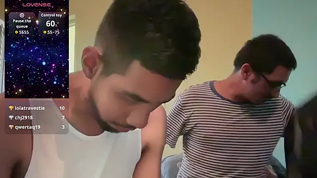 Snapshot of EnriquePersian197 chatting on October 18, 2025, 3:47 pm EnriquePersian197 online show from October 18, 2025, 3:47 pm