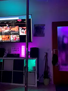 Snapshot of Jaylaloveofficial chatting on November 15, 2025, 1:26 pm Jaylaloveofficial online show from November 15, 2025, 1:26 pm