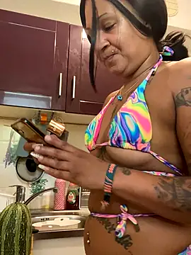 Snapshot of Jaylaloveofficial chatting on September 10, 2025, 10:25 am Jaylaloveofficial online show from September 10, 2025, 10:25 am