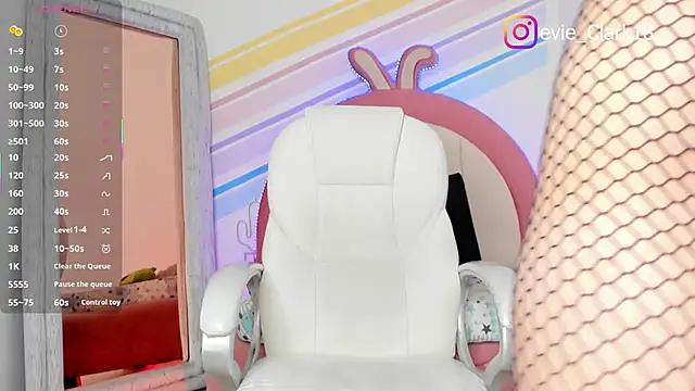 Snapshot of Evie_Clark chatting on February 12, 2025, 5:58 pm Evie Clark online show from February 12, 2025, 5:58 pm