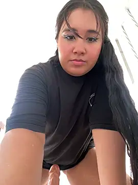 Snapshot of melyescobar chatting on February 27, 2025, 12:12 pm melyescobar online show from February 27, 2025, 12:12 pm