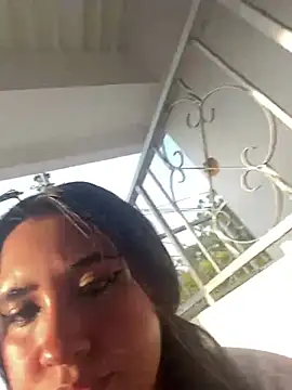 Snapshot of melyescobar chatting on February 25, 2025, 12:05 pm melyescobar online show from February 25, 2025, 12:05 pm