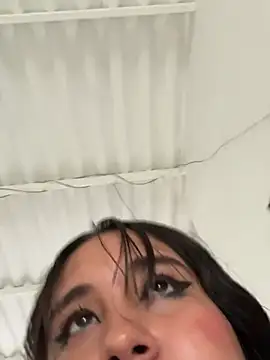 Snapshot of melyescobar chatting on March 4, 2025, 3:15 pm melyescobar online show from March 4, 2025, 3:15 pm