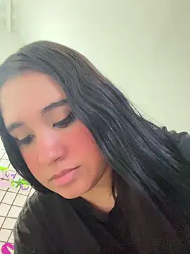 Snapshot of melyescobar chatting on February 21, 2025, 12:06 pm melyescobar online show from February 21, 2025, 12:06 pm