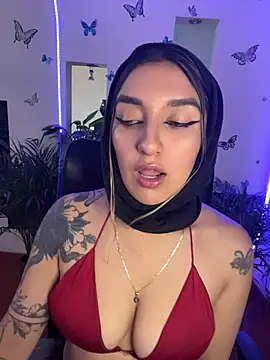 Lia-mitch online show from July 2, 2026, 6:58 pm
