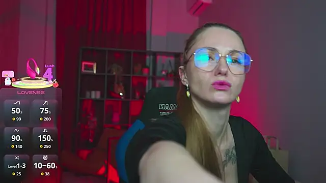 Snapshot of LadyIzabel chatting on February 9, 2026, 2:37 pm LadyIzabel online show from February 9, 2026, 2:37 pm