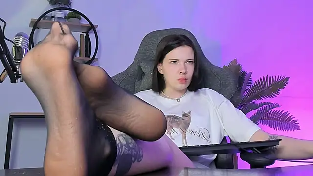 Snapshot of AliceSunday chatting on March 19, 2025, 4:02 pm AliceSunday online show from March 19, 2025, 4:02 pm