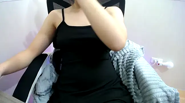 Snapshot of Milk-babier chatting on February 13, 2025, 3:39 am Milk-babier online show from February 13, 2025, 3:39 am