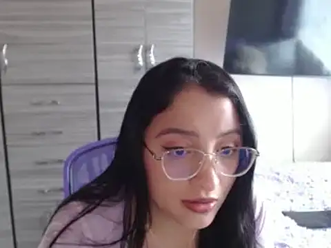 Snapshot of Nia-Cop chatting on January 8, 2025, 5:59 pm Nia-Cop online show from January 8, 2025, 5:59 pm