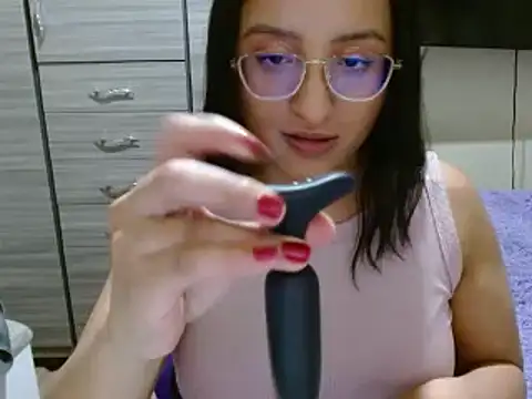 Snapshot of Nia-Cop chatting on January 4, 2025, 12:37 am Nia-Cop online show from January 4, 2025, 12:37 am