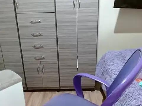 Snapshot of Nia-Cop chatting on January 11, 2025, 12:12 am Nia-Cop online show from January 11, 2025, 12:12 am