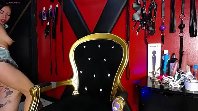 Snapshot of alexa_n_alex chatting on March 19, 2025, 12:04 am alexa n alex online show from March 19, 2025, 12:04 am