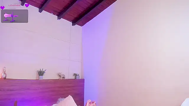 sherylgrey online show from September 15, 2025, 11:27 pm